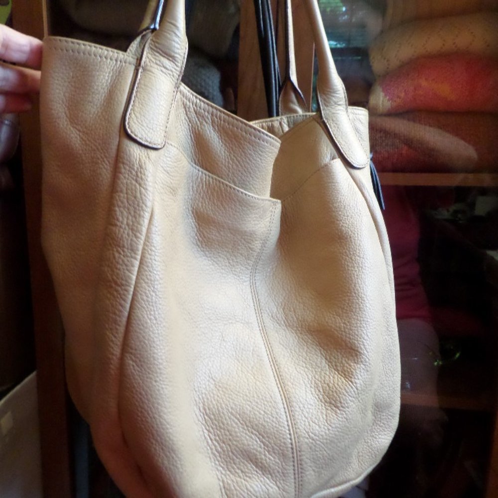 TIGNANELLO TAN VERY LARGE LEATHER TOTE BAG